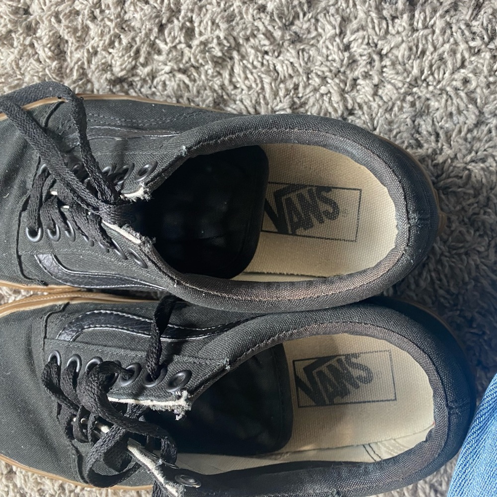 vans size 7 men’s black old skools women’s 8.5